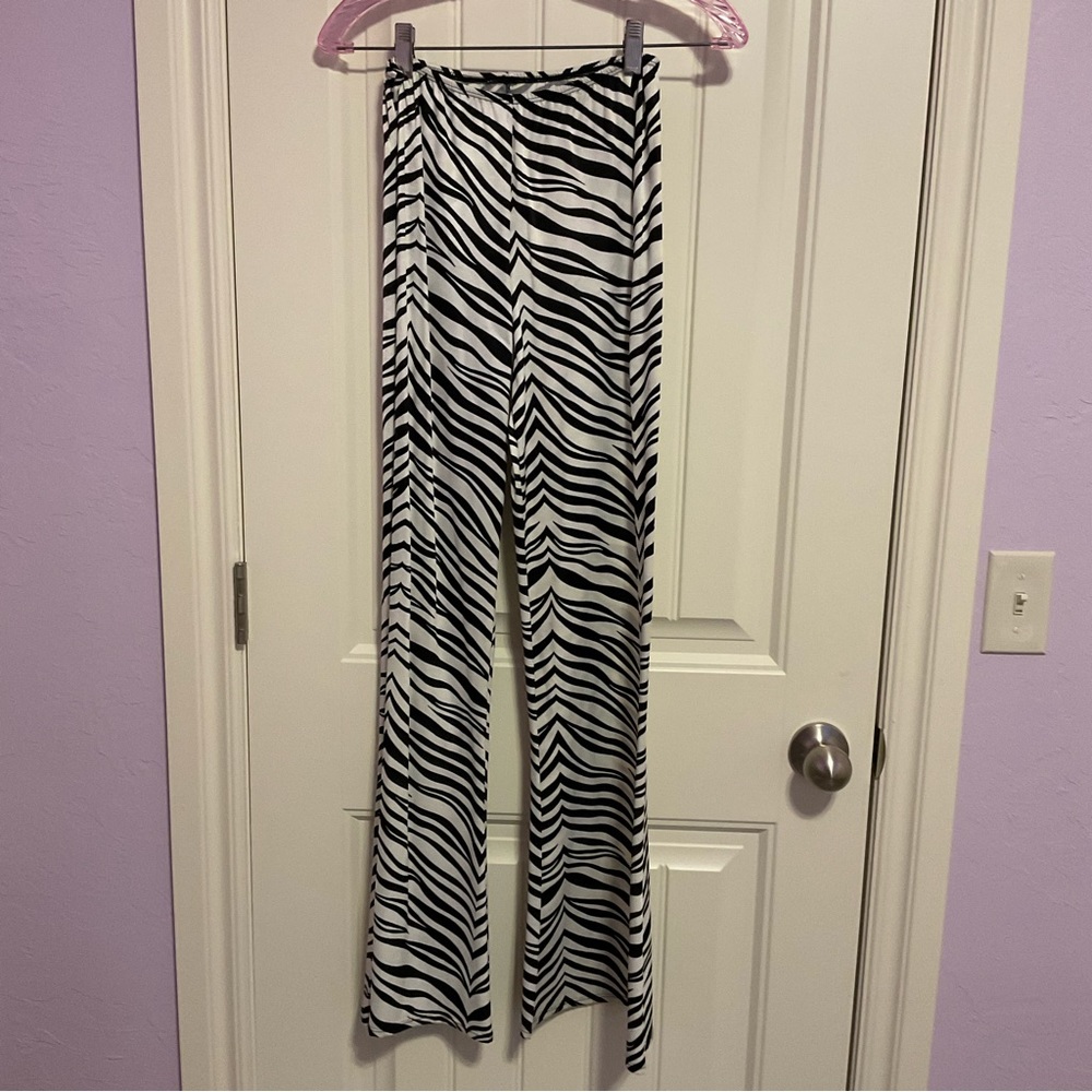 Black vest / Zebra pants - size M